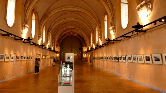 La Ciotat. Chapelle des Pénitents Bleus. Exposition de photos.