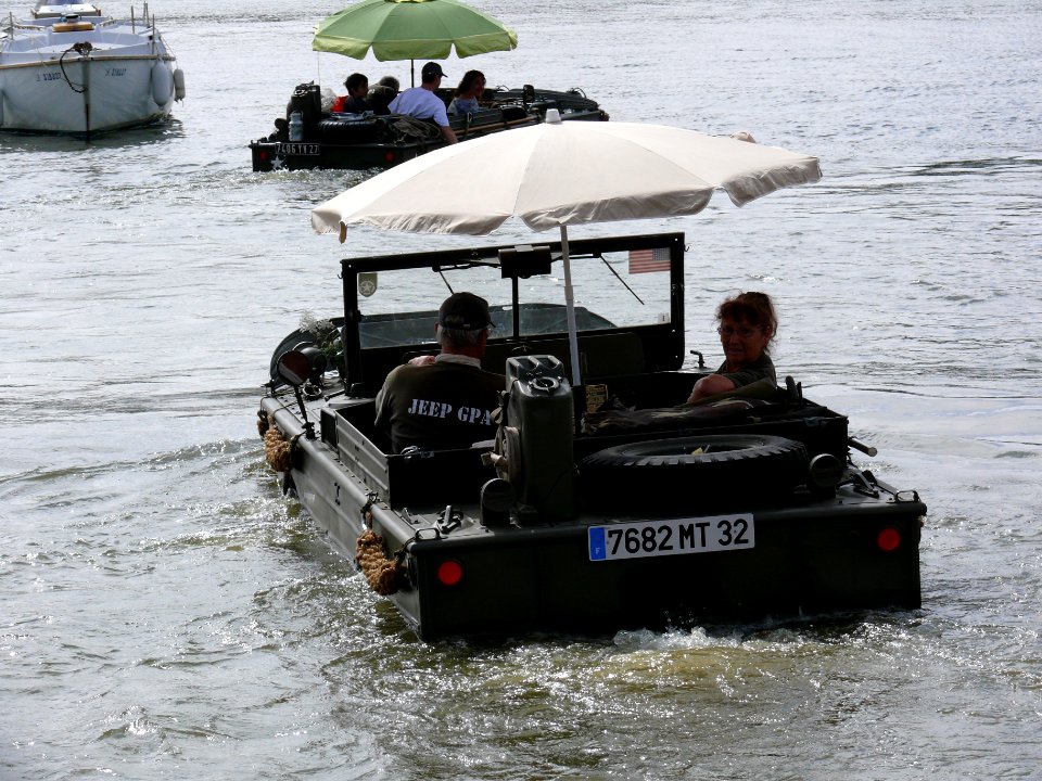 Rassemblement international de la voiture amphibie