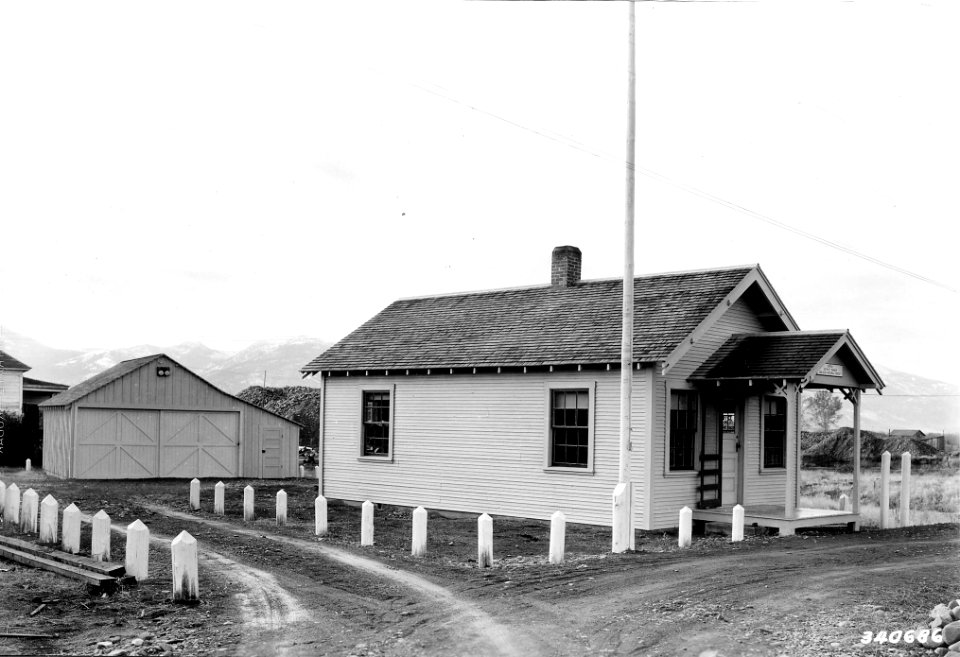 340686 CCC Built Prairie City RS, Whitman NF, OR 1935 photo