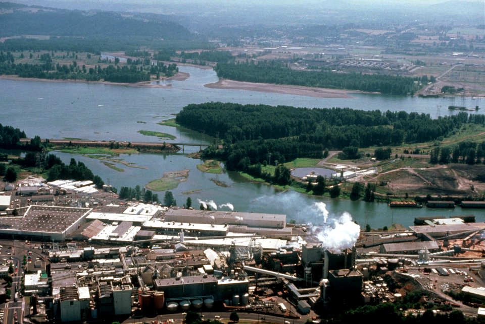 Columbia River Gorge, Pulp Mill, Camas, Washington.jpg