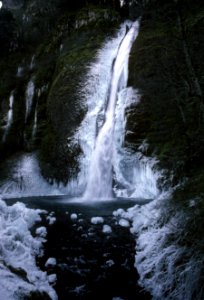 Columbia River Gorge NSA, Horsetail Falls, winter.jpg