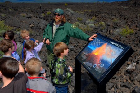 Deschutes National Forest Youth outdoor education photo