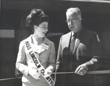 ribboncutting forest service Miss Lincoln County
