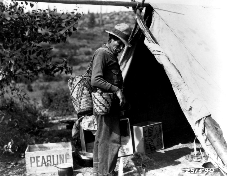 281590 Huckleberry Camp, Columbia NF, WA 1933