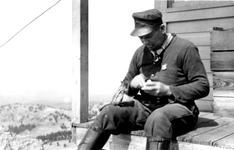 162411 Ranger & Squirrel, Whitman NF, OR 1921 photo