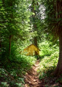 Boze Shelter, Umpqua National Forest
