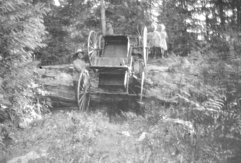 394 Downed log blocks Truman Road, Zigzag, OR 1905