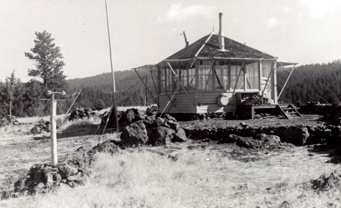 Thorn Butte Lookout House, Malheur National Forest, OR 1942