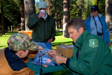Free Fish Day Youth outdoor education Deschutes NF photo