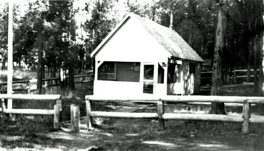 Guard Station Forks, Whitman National Forest, OR 1942 photo