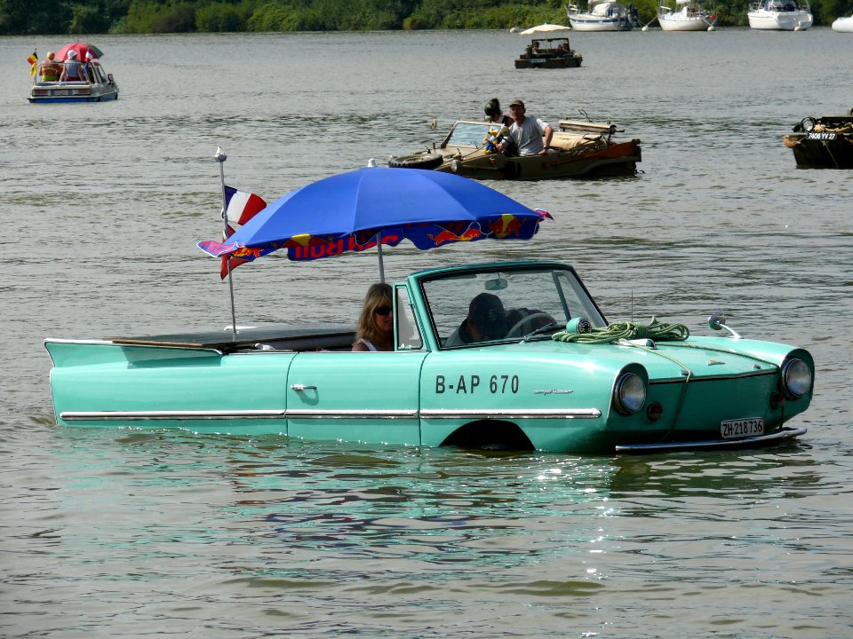 Rassemblement international de la voiture amphibie