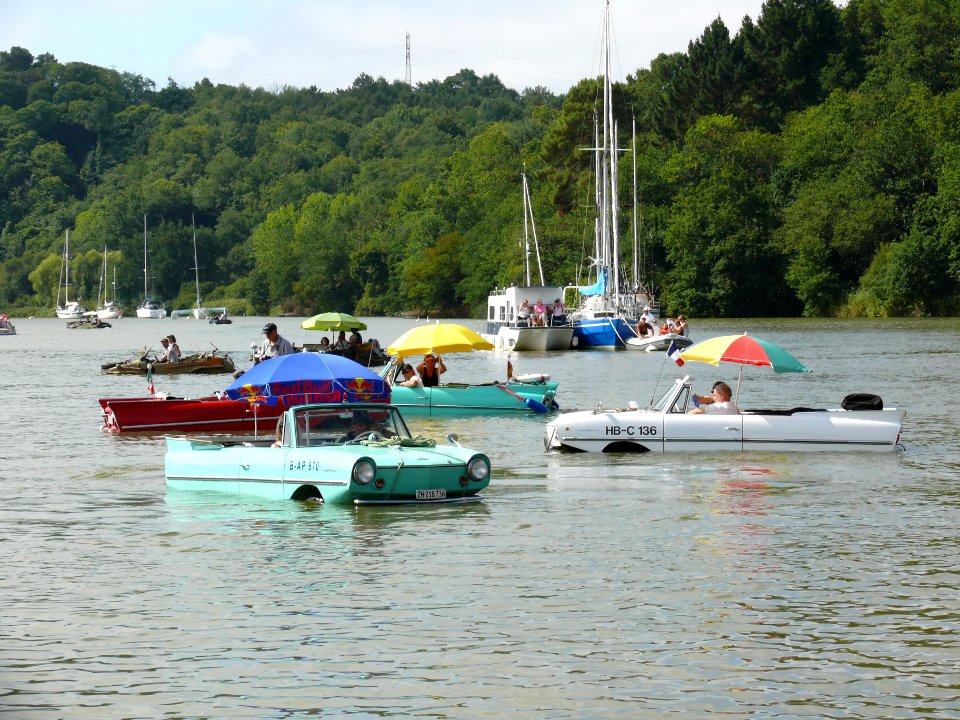 Rassemblement international de la voiture amphibie