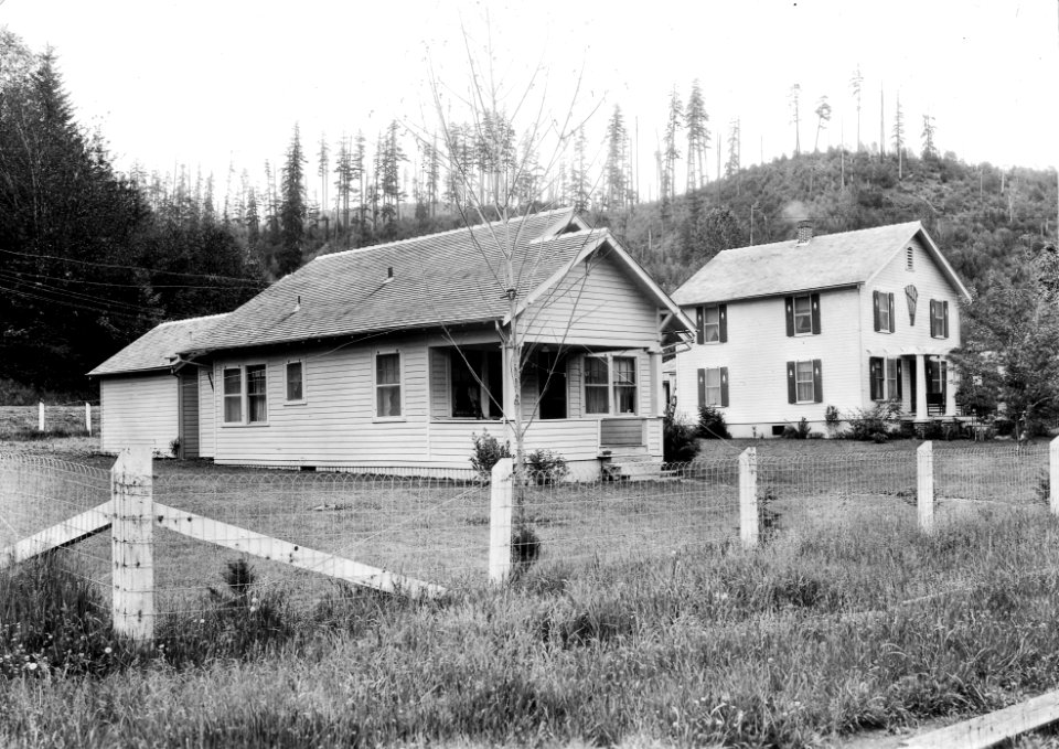 EL 751 Layng Cr RS PA Residence 5-15-1936