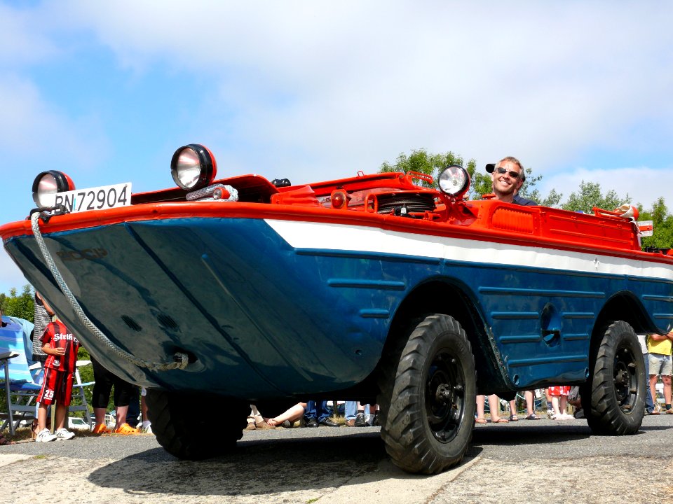 Rassemblement international de la voiture amphibie