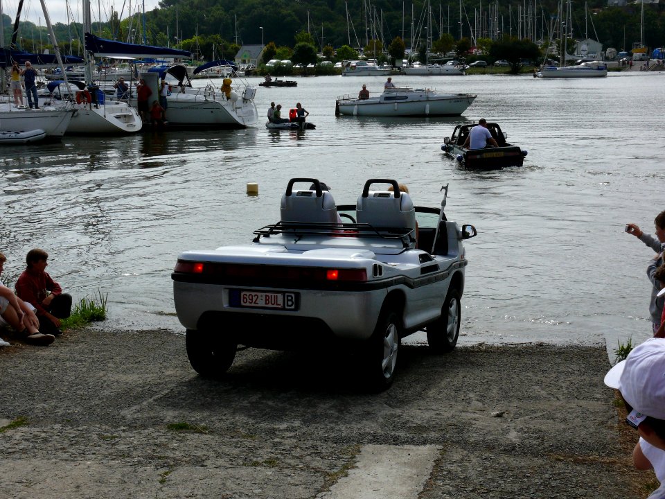 Rassemblement international de la voiture amphibie