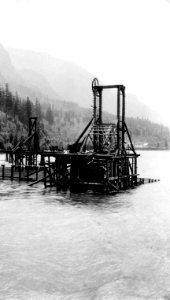 Fish Wheel on Columbia River
