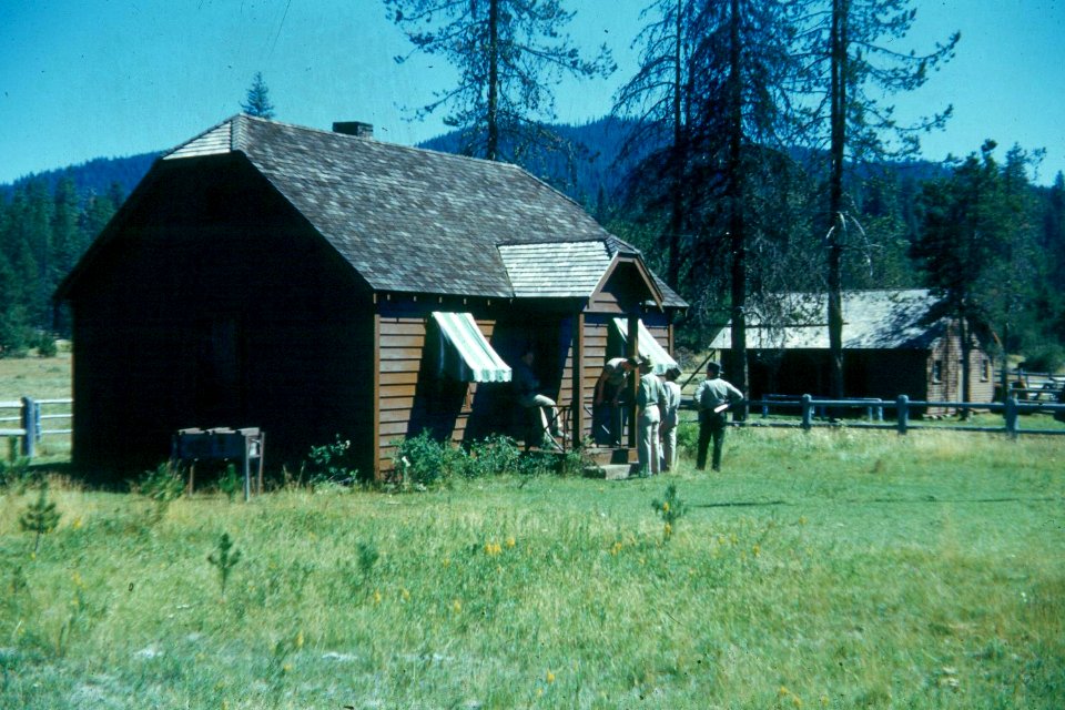 Lodgepole Guard Station 1951, Rogue River-Siskiyou National Forest
