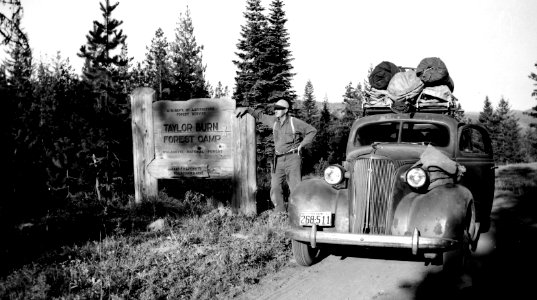 Willamette NF - Taylor Burn Forest Camp, OR c1951 photo