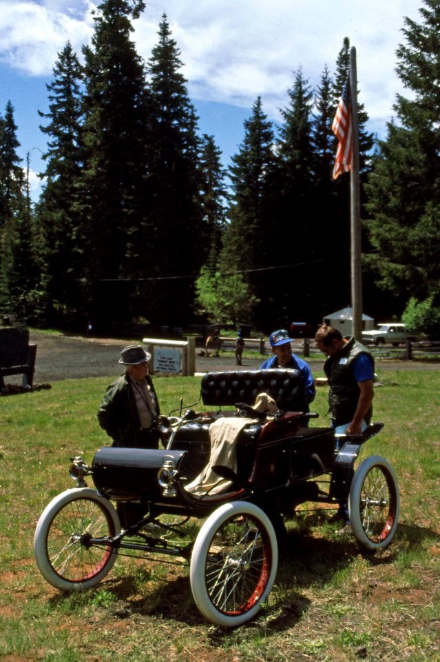 Willamette NF - 1903 Olds at Fish Lake, OR 1991a photo