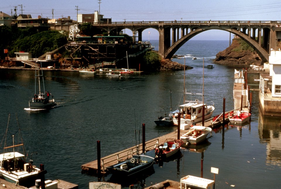 Marina Depoe Bay, Oregon, Siuslaw National Forest