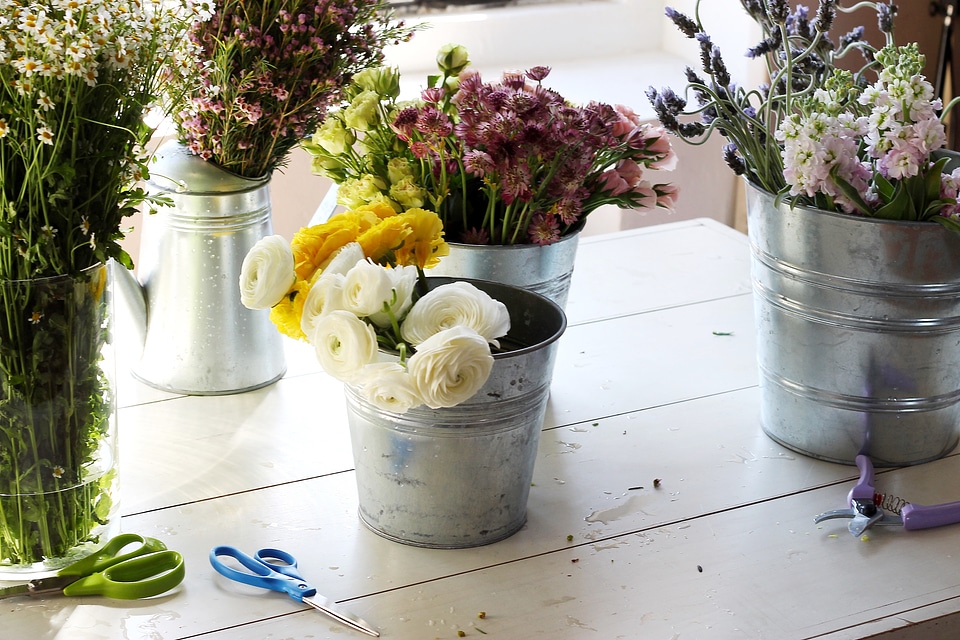 Floral arranging floral design florist
