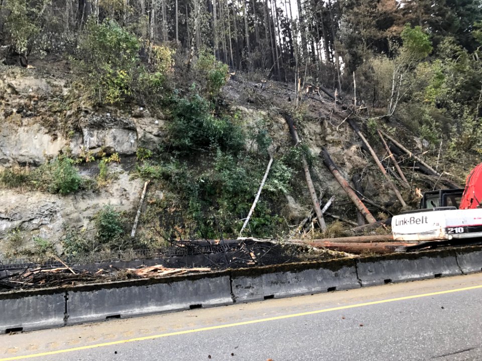 Oregon Department of Transportation clearing I-84 September 13, 2017 2