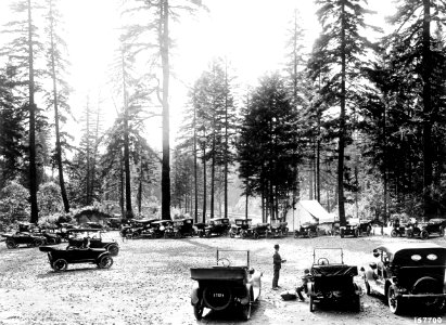 Cars at Eagle Creek Campground, 1917