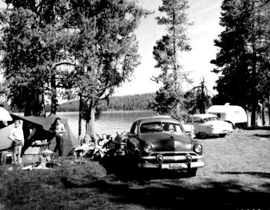 482082 Diamond Lake Camping - Pay Camp, Umpqua NF, OR 1956 photo