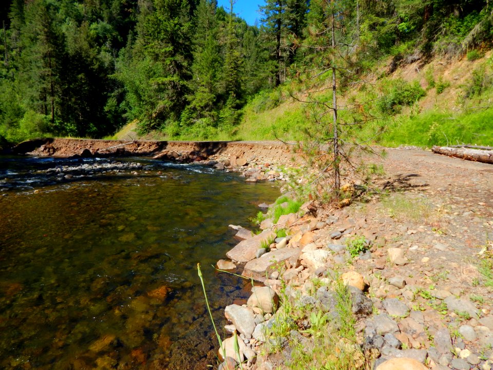 Forest Service Road 32 (Umatilla River)