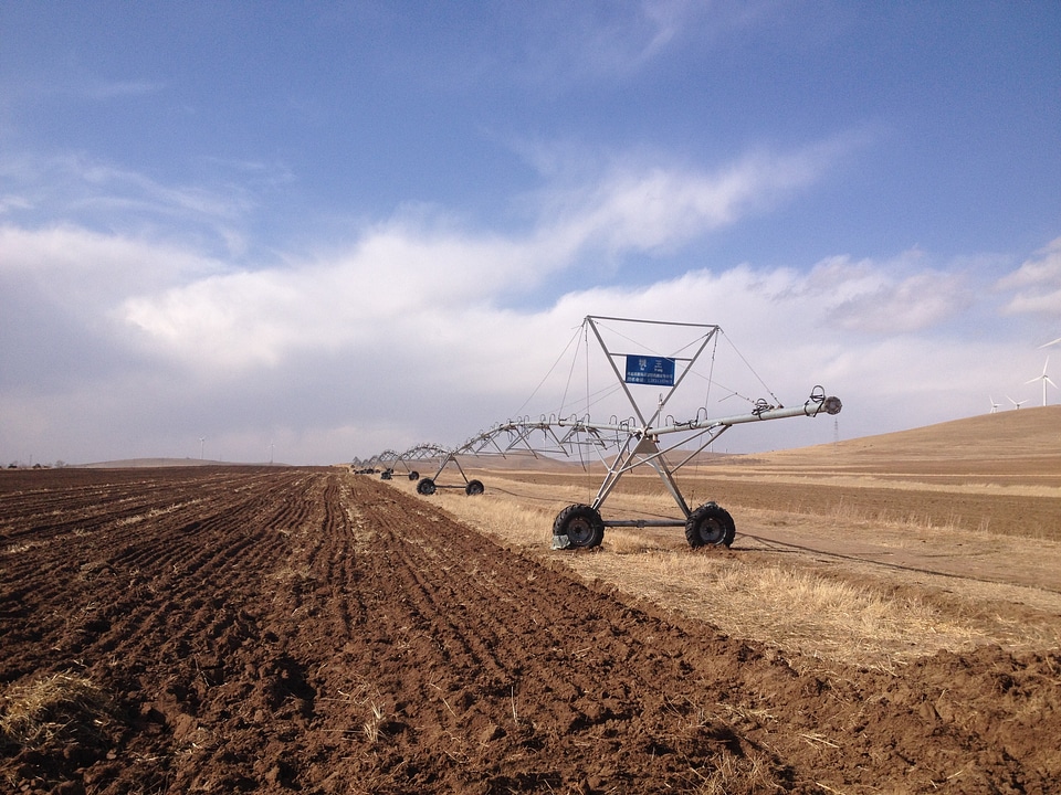 White cloud land machinery