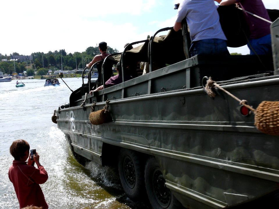 Rassemblement international de la voiture amphibie