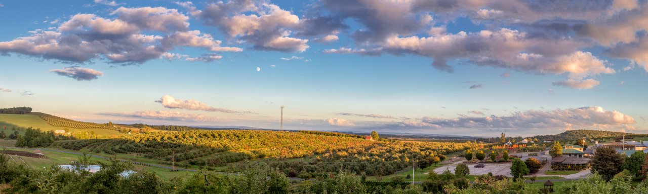Boyer moonrise pano