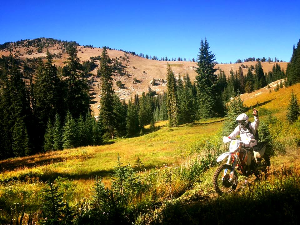 Motorcycle-FS TrailCrewOutPostingClosureNoticesAboutWildfires-MichaelForneyOnChelanSummitTrail--OkaWenNFbyMasonSchuurUSFS-Sept3-2017