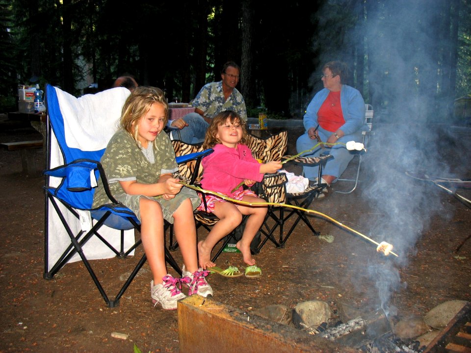 Campfire-KellyKids-CleElumRD-OkaWenNFbyDeborahKellyUSFS