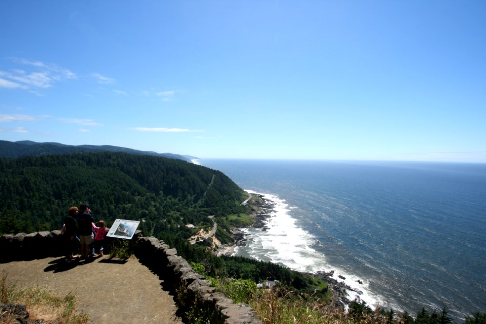 Family at Cape Perpetua Overlook, Siuslaw National Forest