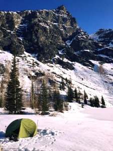 Tent-inSnowAboveHoldenVillage-ChelanRD-OkaWenNFbyMasonSchuurUSFS-April22-2018
