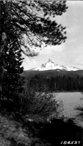 186537 Mt. Thielsen from Diamond Lake, Umpqua NF, OR 1924 photo