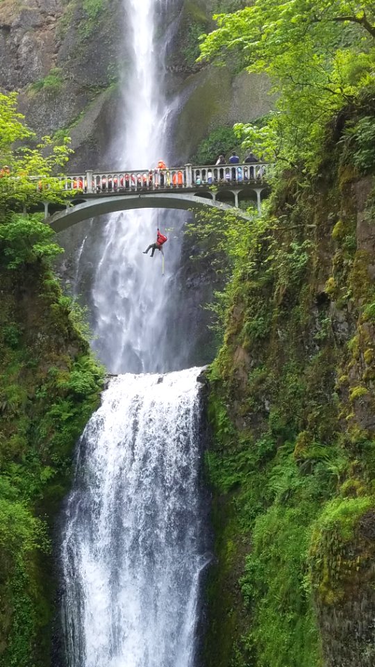 20190518 FS CRGNSA The PNW SAR high angle rope rescue team practiced rappelling off Benson Bridge  picked up litter around Multnomah Falls.