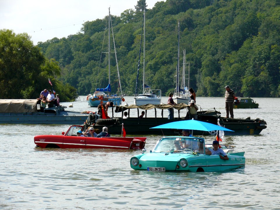 Rassemblement international de la voiture amphibie