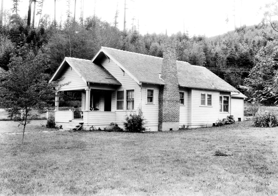 EL 752 Layng Cr RS PA Residence 5-15-1936