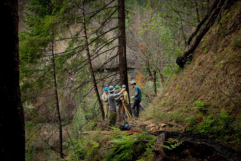 20180628 FS CRGNSA Pacific Crest Trail Association and CRGNSA trail work party EagleCreek Trail Courtesy PCTA 005