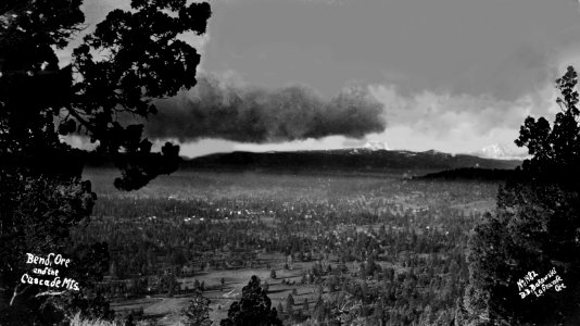 No 1982 Bend Ore. and the Cascade Mts. - Bakowski