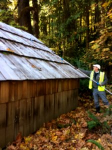 202010 Lewis River Volunteer helps maintain Bolt Shelter