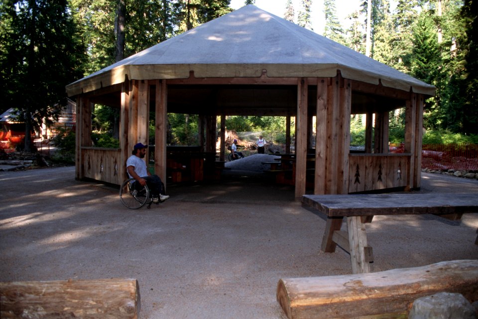 Lost Lake Picnic area, Mt Hood National Forest.jpg