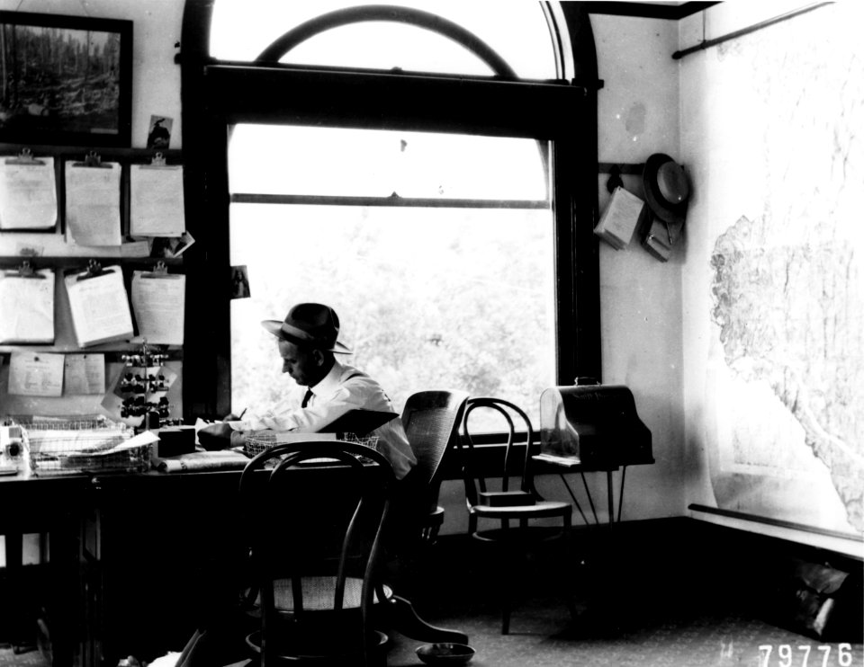 79776 Supervisors Office, Chelan NF, WA 1909