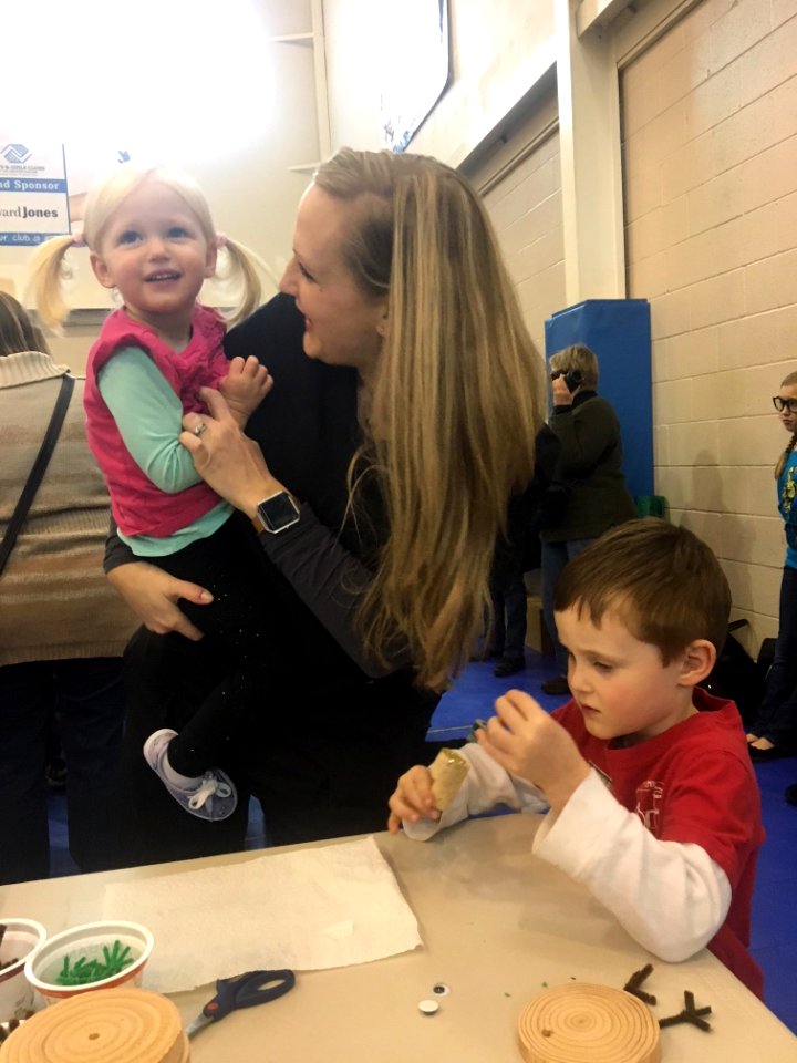 First Capitol Christmas Tree ornament making event in Sweet Home on January 20, 2018 1