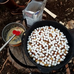 ChelanRidgeHawkWatchSnowEvent-DutchOvenCooking(1) ChelanRD-OkaWenNFbyJanet MillardUSFS 2019-10-03