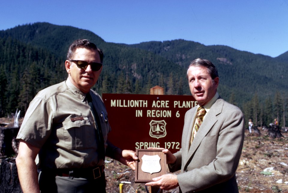 513 Millionth acre planting event, Resler and Cong. Wyatt, Mt Hood Nat'l Forest