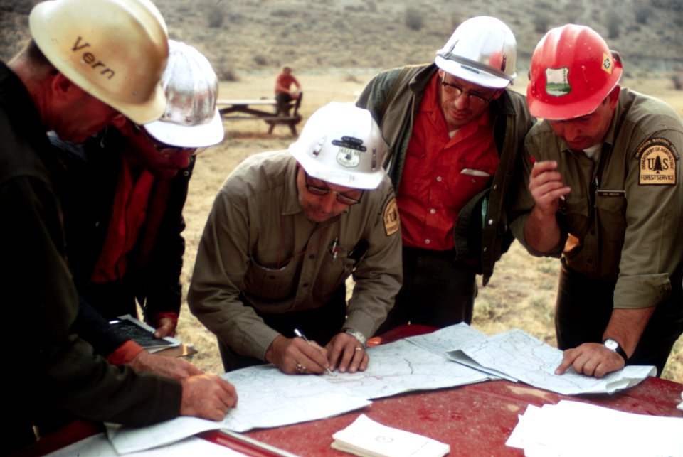 489 Entiat Fire, Wenatchee Nat'l Forest,overhead strategy meeting 1970