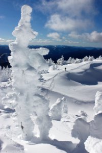 Frozen landscape near the summit of Maiden Peak with Diamond Peak in the background on the Willamette National Forest